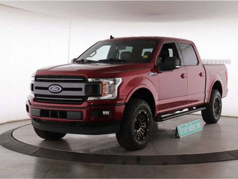 Used 2019 Ford F150 XLT w/ Equipment Group 302A Luxury AWD/4WD image 10