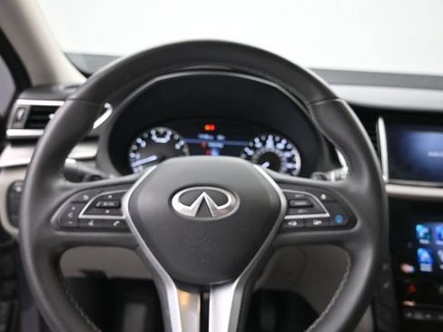 Used 2023 INFINITI QX50 Luxe w/ Accent Package FWD image 19