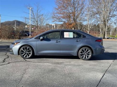 Used 2020 Toyota Corolla XSE image 2