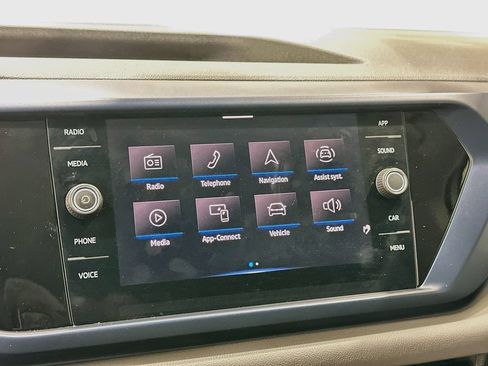 Used 2023 Volkswagen Taos SE w/ Panoramic Sunroof Package FWD image 14