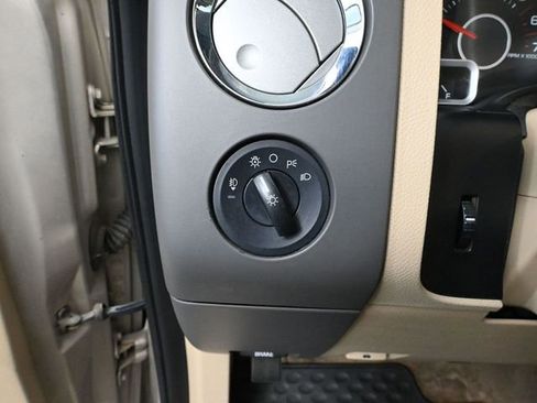 Used 2007 Ford Expedition XLT image 26