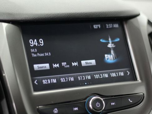 Used 2017 Chevrolet Cruze LT w/ Convenience Package FWD image 19