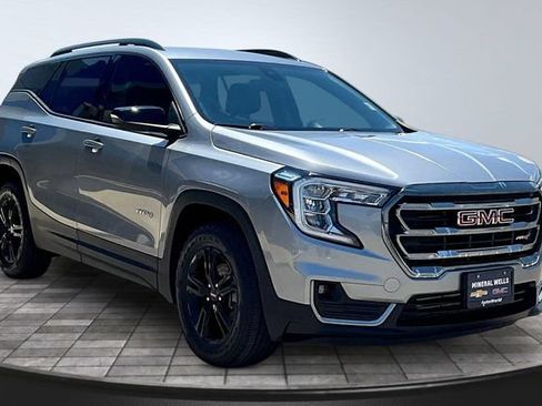 Used 2023 GMC Terrain AT4 AWD/4WD image 4