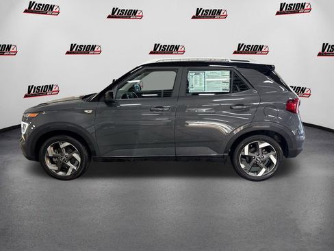 Certified 2023 Hyundai Venue Limited w/ Cargo Package image 8