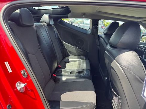 Used 2015 Hyundai Veloster w/ Option Group 03 FWD image 10