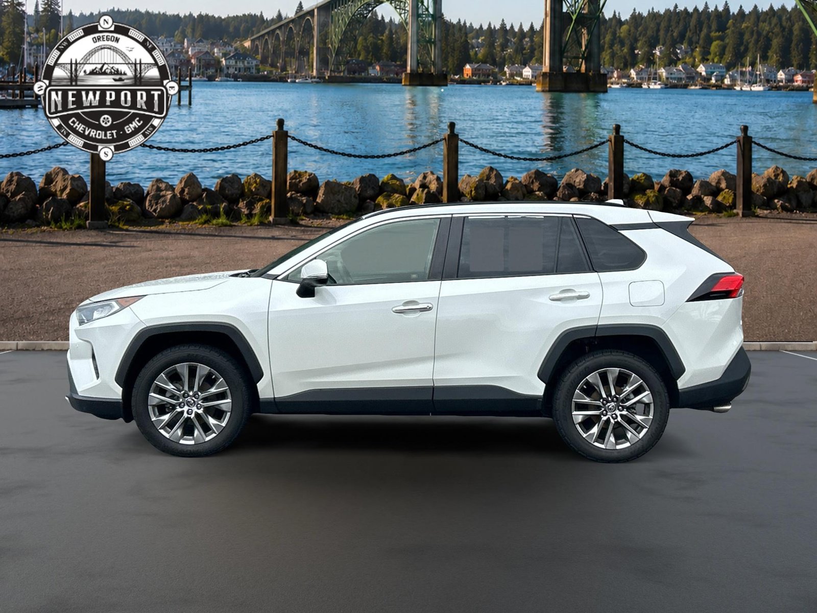 Used 2019 Toyota RAV4 Limited w/ Cold Weather Package AWD/4WD image 8