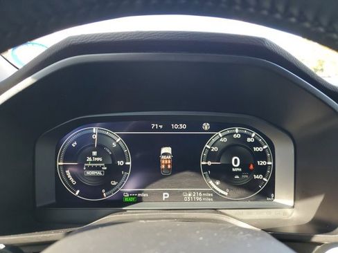 Used 2024 Mitsubishi Outlander SE image 17