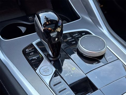 Used 2023 BMW X6 xDrive40i w/ M Sport Package image 28