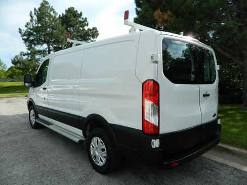 Used 2019 Ford Transit 250 130 Low Roof w/ Exterior Upgrade Package RWD image 6
