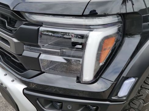 Used 2025 Ford F150 Raptor AWD/4WD image 11