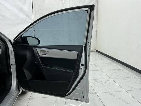 Used 2016 Toyota Corolla FWD image 19
