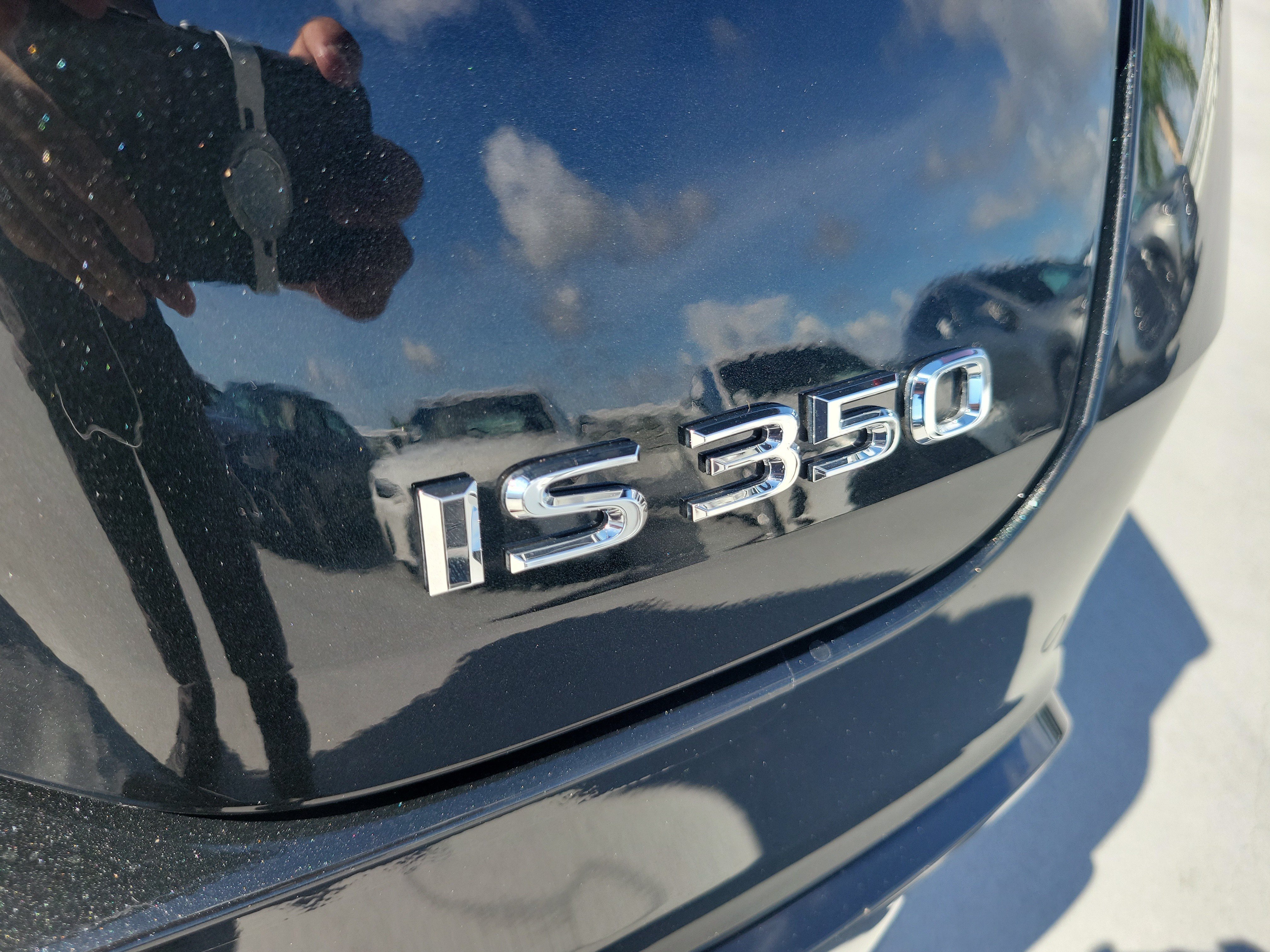 Used 2025 Lexus IS 350 F Sport RWD image 8