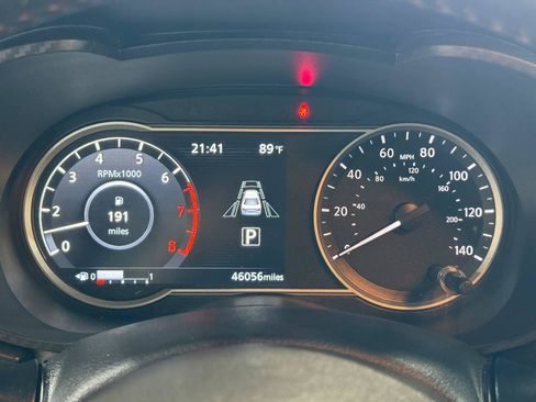 Used 2020 Nissan Versa SR FWD image 23