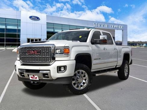 Used 2019 GMC Sierra 2500 Denali w/ Duramax Plus Package image 1