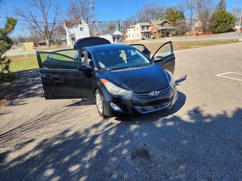 Used 2013 Hyundai Elantra GLS w/ Preferred Pkg image 23