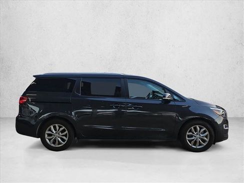 Used 2020 Kia Sedona EX FWD image 4