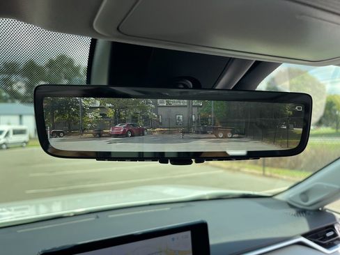 Used 2024 Toyota RAV4 Limited image 18