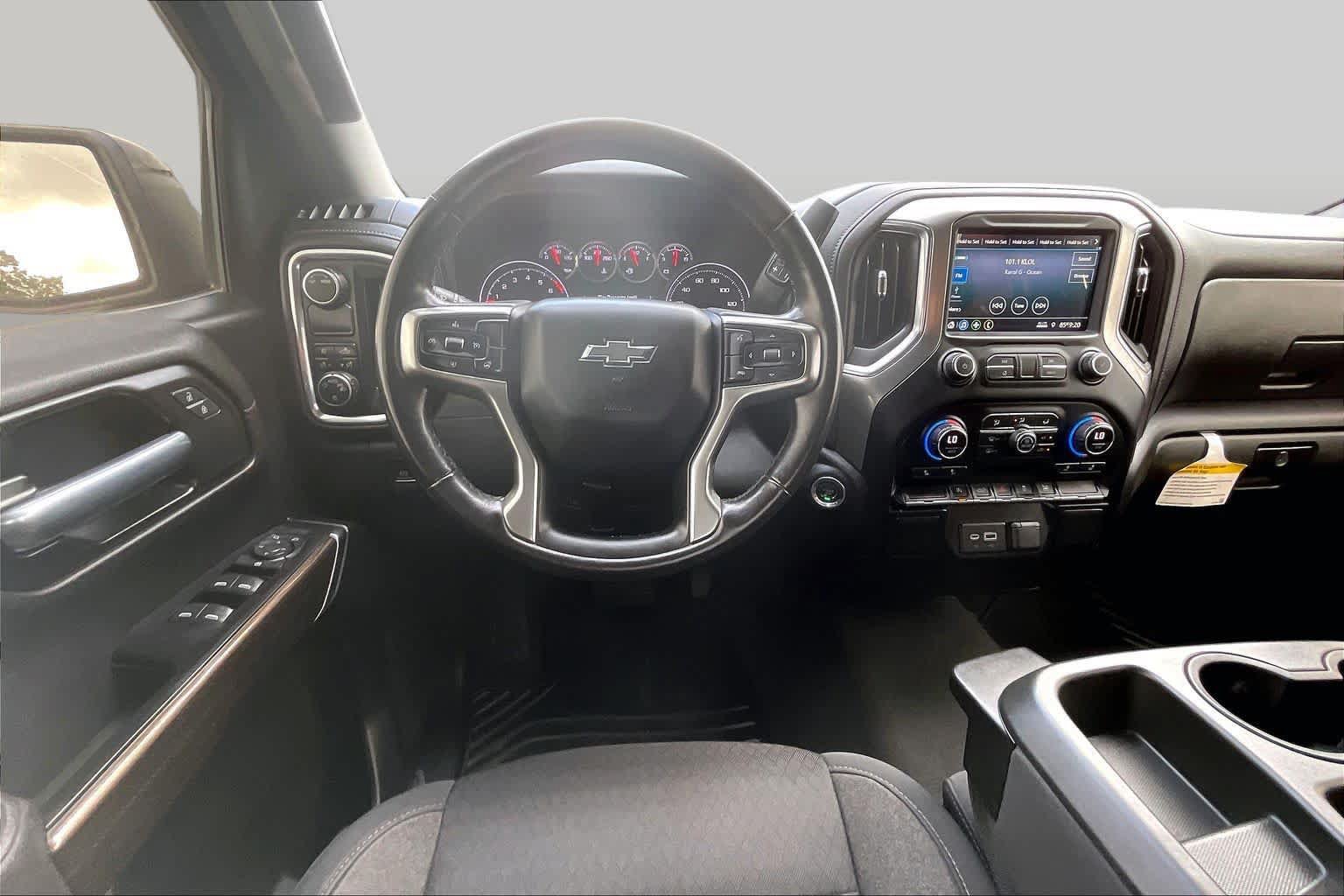Used 2021 Chevrolet Silverado 1500 RST w/ LPO, Dark Essentials Package RWD image 6