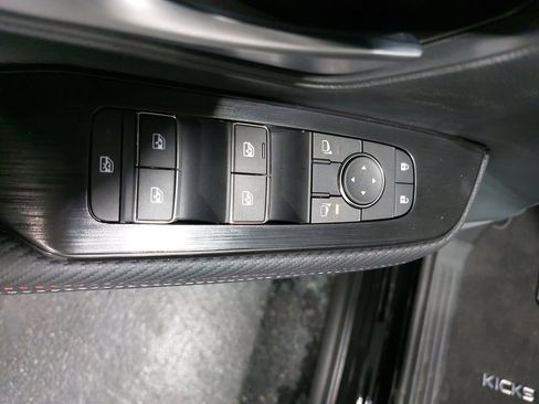 New 2026 Nissan Kicks SR w/ Cold Weather Package image 26