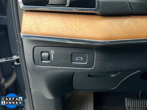 Used 2021 Volvo XC90 T6 Momentum w/ Advanced Package image 19