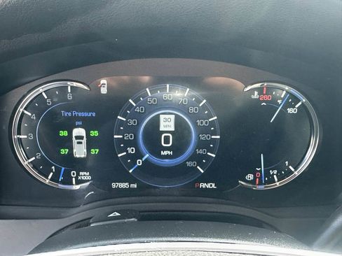 Used 2020 Cadillac Escalade ESV Luxury AWD/4WD image 17