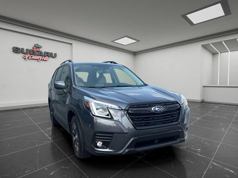 Certified 2024 Subaru Forester Premium AWD/4WD image 2