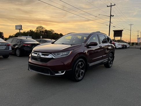 Used 2017 Honda CR-V Touring image 3