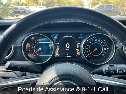 Used 2018 Jeep Wrangler Unlimited Sahara AWD/4WD image 16