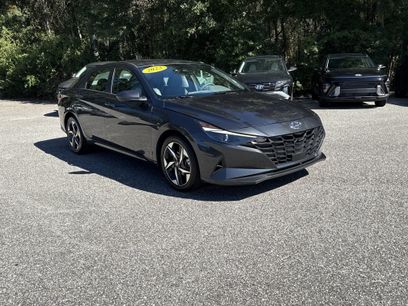 Certified 2023 Hyundai Elantra SEL w/ Convenience Package