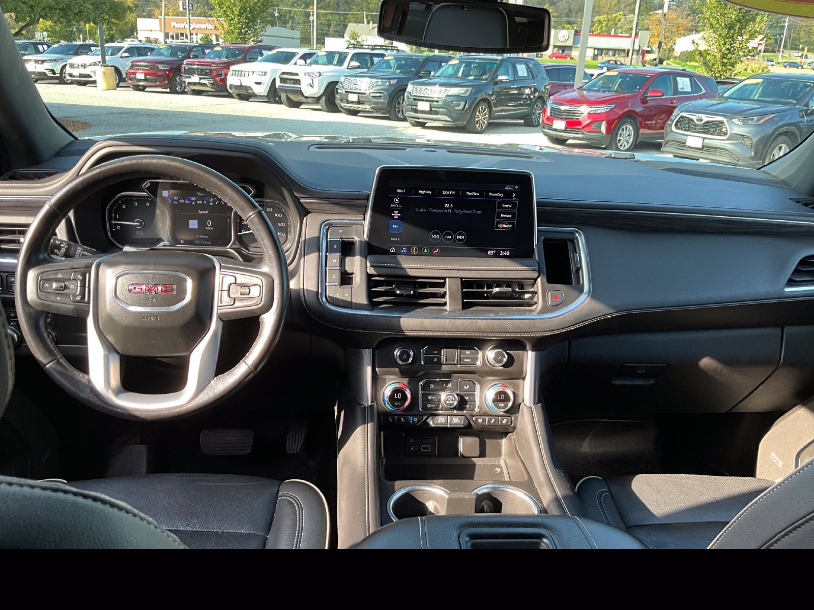 Used 2021 GMC Yukon XL SLT w/ SLT Premium Package AWD/4WD image 13