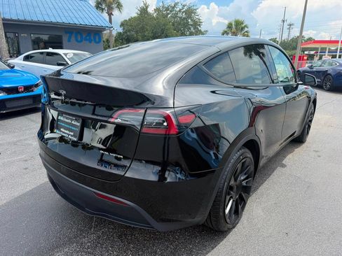 Used 2024 Tesla Model Y Long Range AWD/4WD image 5