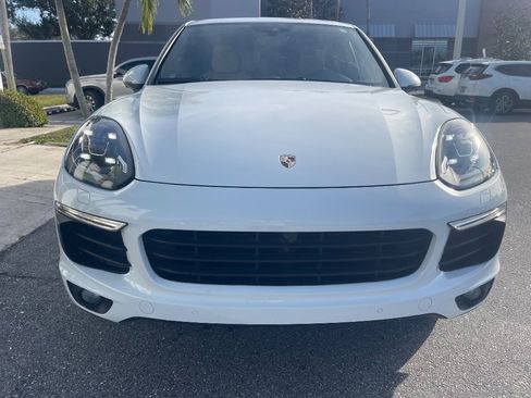 Used 2018 Porsche Cayenne Platinum Edition image 39