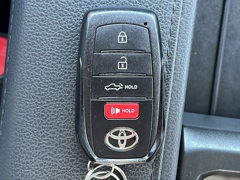 Used 2024 Toyota Tundra Limited AWD/4WD image 28