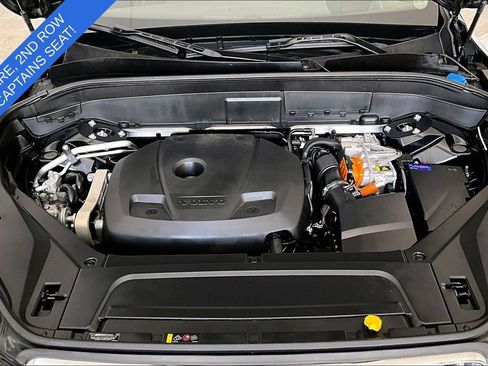 Certified 2025 Volvo XC90 T8 Ultra w/ Lounge Package AWD/4WD image 11
