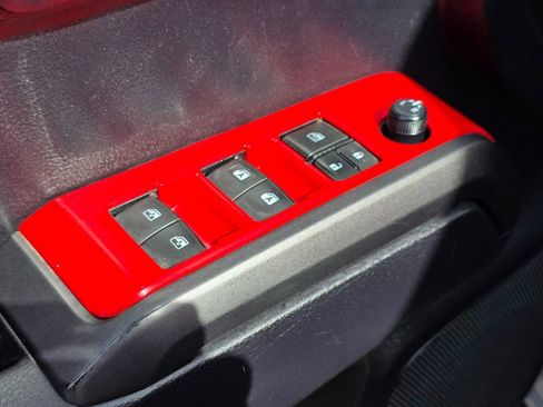 Used 2021 Toyota Tacoma TRD Sport w/ Technology Package image 28