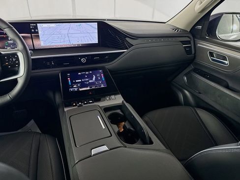 Certified 2025 INFINITI QX80 Luxe image 30