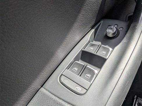 Used 2018 Audi Q3 2.0T Premium w/ Convenience Package image 33