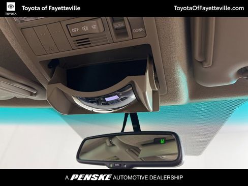 Used 2012 Toyota Highlander Limited w/ Tow Pkg image 15