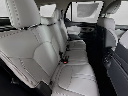 Certified 2025 Honda Pilot Touring image 36