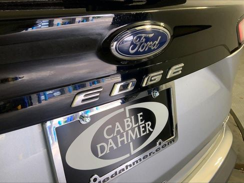Used 2024 Ford Edge SEL AWD/4WD image 8