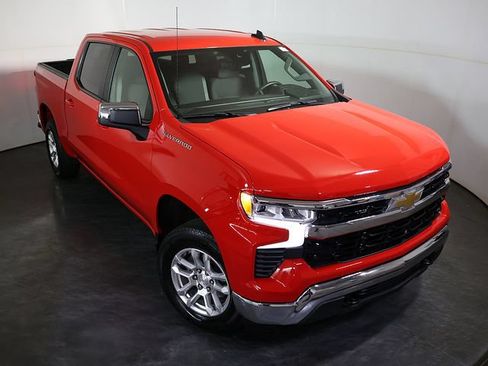Used 2023 Chevrolet Silverado 1500 LT AWD/4WD image 7