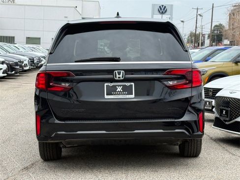 Used 2026 Honda Odyssey Sport-L image 9