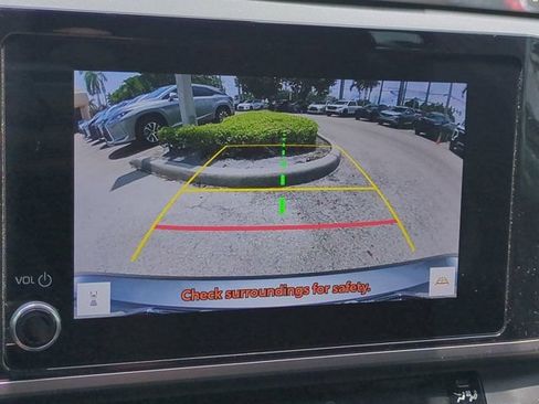 Used 2025 Toyota Camry SE FWD image 18