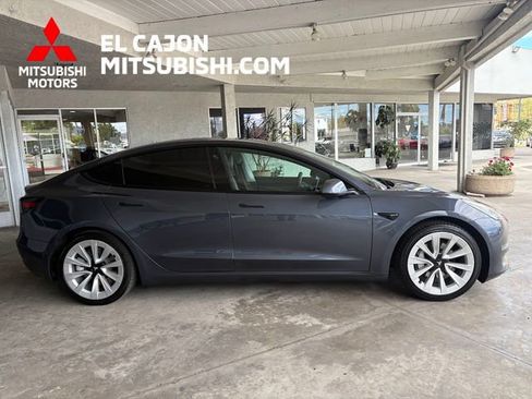 Used 2021 Tesla Model 3 Standard Range Plus RWD image 2