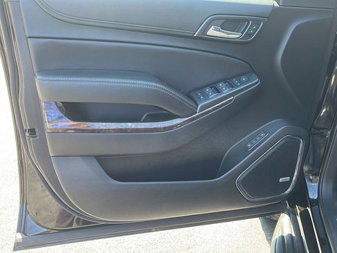 Used 2017 Chevrolet Suburban LT AWD/4WD image 10