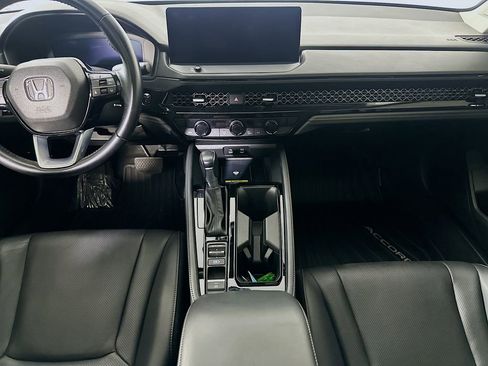 Used 2024 Honda Accord Touring image 18