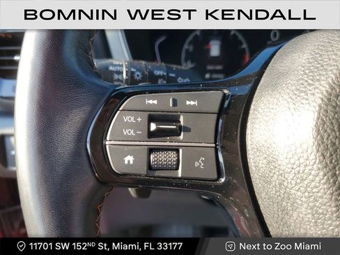 Used 2023 Honda Pilot TrailSport image 29