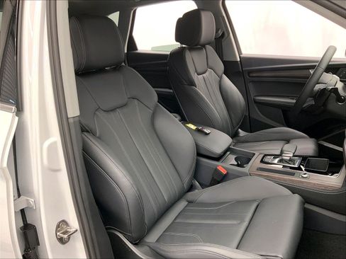 Used 2025 Audi Q5 2.0T Premium Plus w/ Premium Plus Package image 6