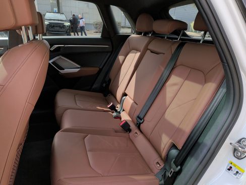 Used 2023 Audi Q3 2.0T Premium Plus w/ Premium Plus Package image 33