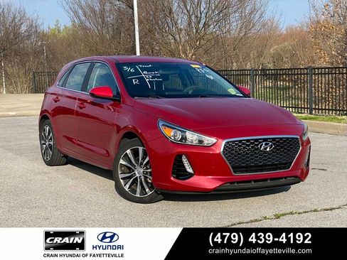 Used 2020 Hyundai Elantra GT image 1